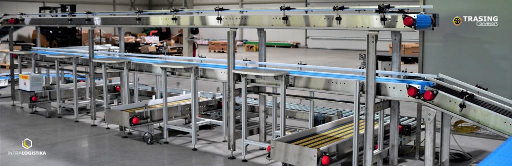 Transportni sistem za sortiranje kutija u proizvodnji hemijske industrije.